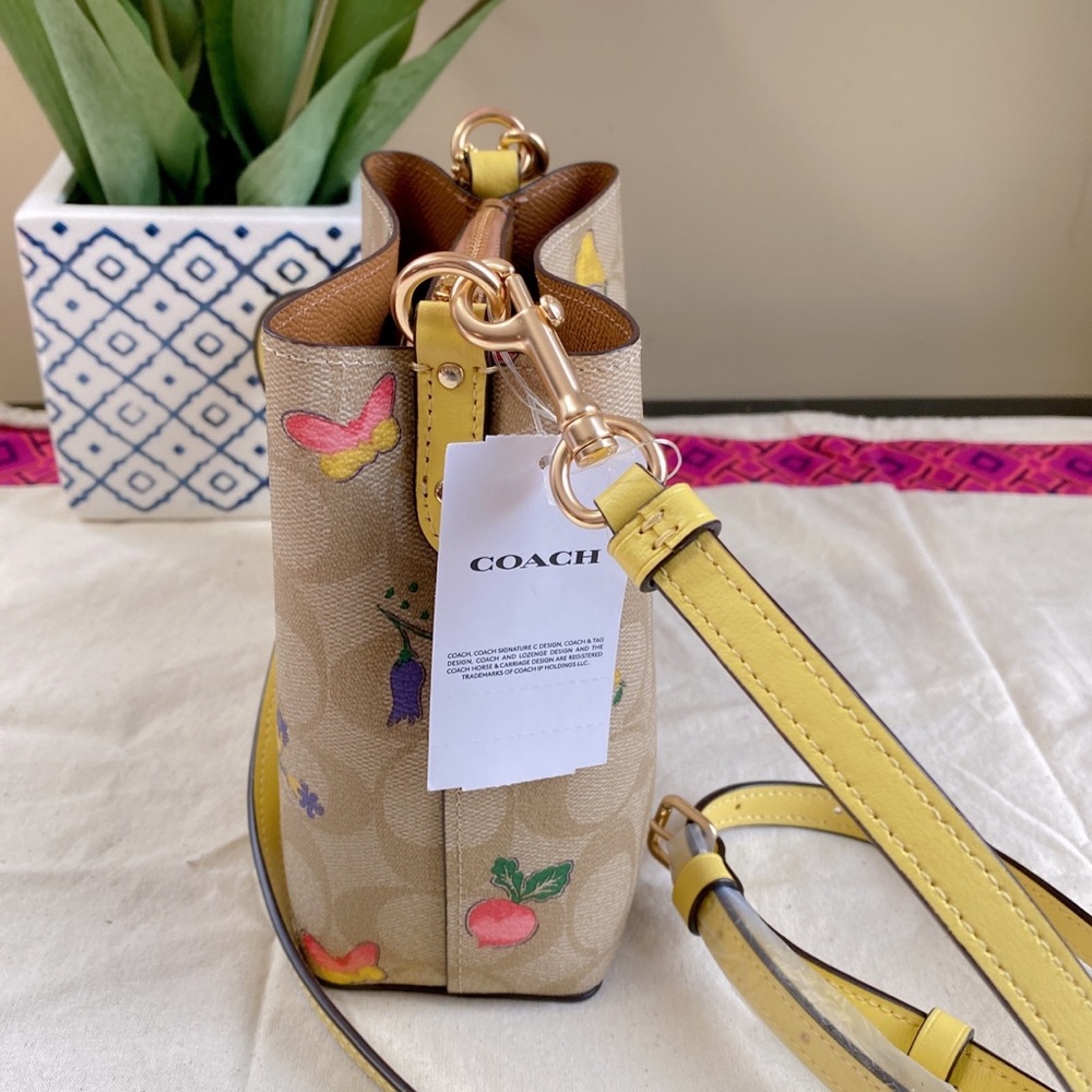 Coach Mini Town Bucket Bag In Signature Canvas With Dreamy Veggie Print - Picture 6 of 11